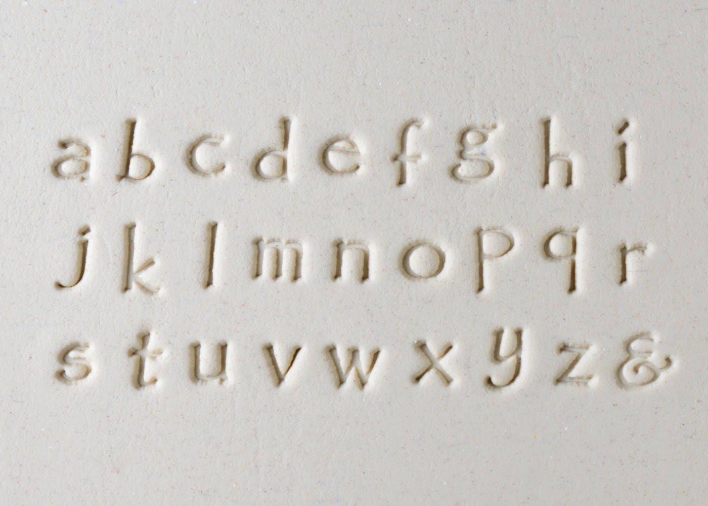 Emporte-pièce en pâte polymère lettres de l'alphabet groovy