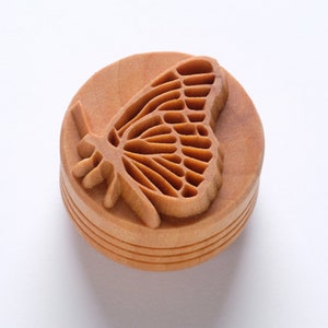 Scl-146 Large Round Stamp - Resting Butterfly