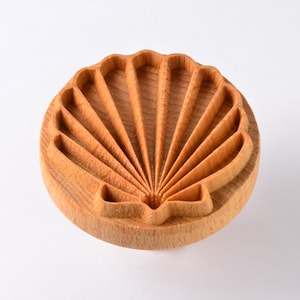 Scxl-042 Extra Large Round Stamp - Scallop Shell