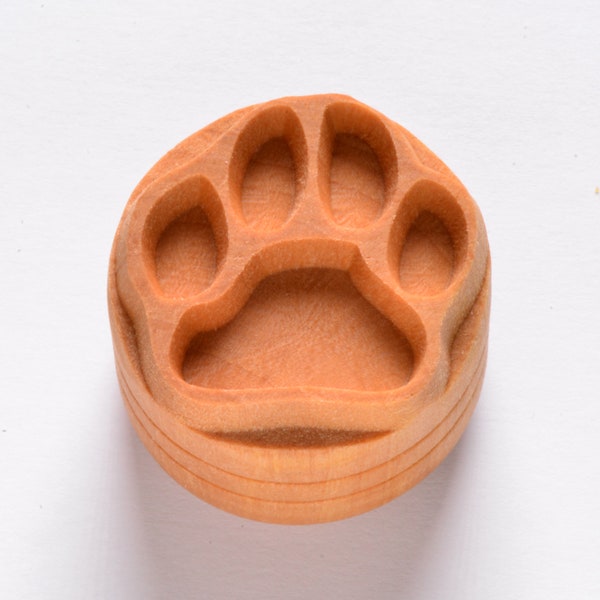 Scl-067 Large Round Wood Pottery Stamp - Dog Paw Print