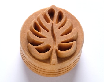 Scl-144 Large Round Stamp - Monstera Leaf