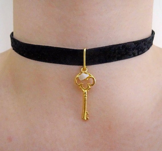 Gold Key Choker Necklace. Handmade With 