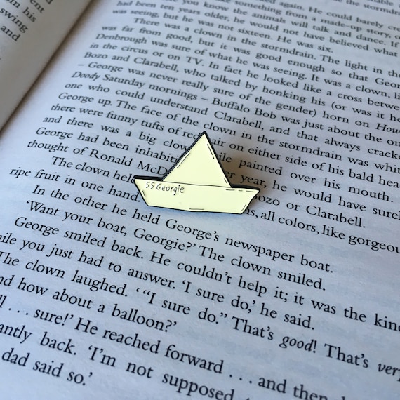 SS Georgie Stephen King's IT Enamel Pin Badge SS Georgie Stephen King's IT Enamel Pin Badge