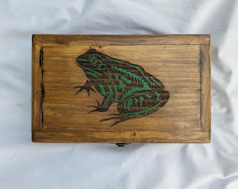 Engraved Wooden Frog Keepsake Box - Reclaimed Wood Storage for Jewelry and Mementos