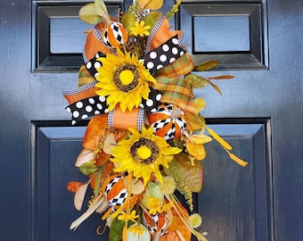 Fall Sunflower swag for front door, pumpkin door wreath,  farmhouse decor, fall sunflower wreath, thanksgiving harvest decor,  autumn decor