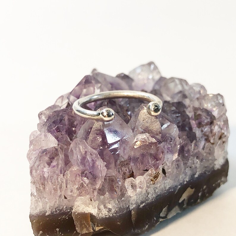 Barbell Midi Ring