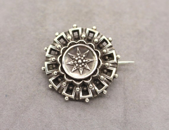 Sterling Silver Sweetheart SNOWFLAKE Round Brooch… - image 2