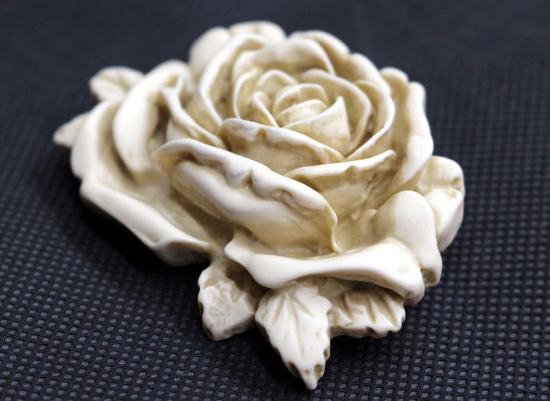 Vintage White Rose Molded Celluloid Plastic 3D Brooch Pin Scarf Clip Wedding Christmas Birthday Gift for Her Mother of Bride Mum Rockabilly