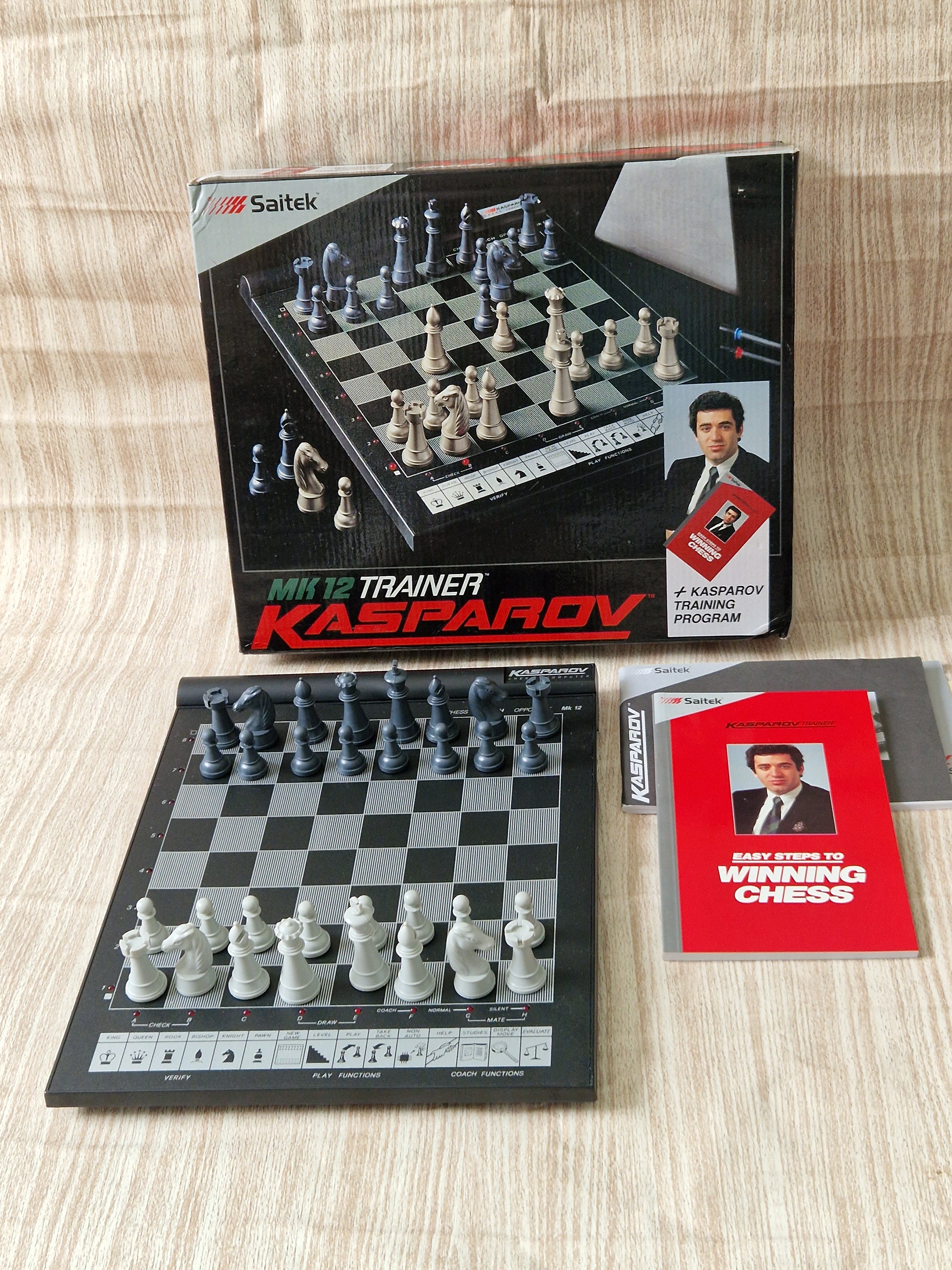 KASPAROV Elektronisches Schach Set Computer MK12 Boxed von