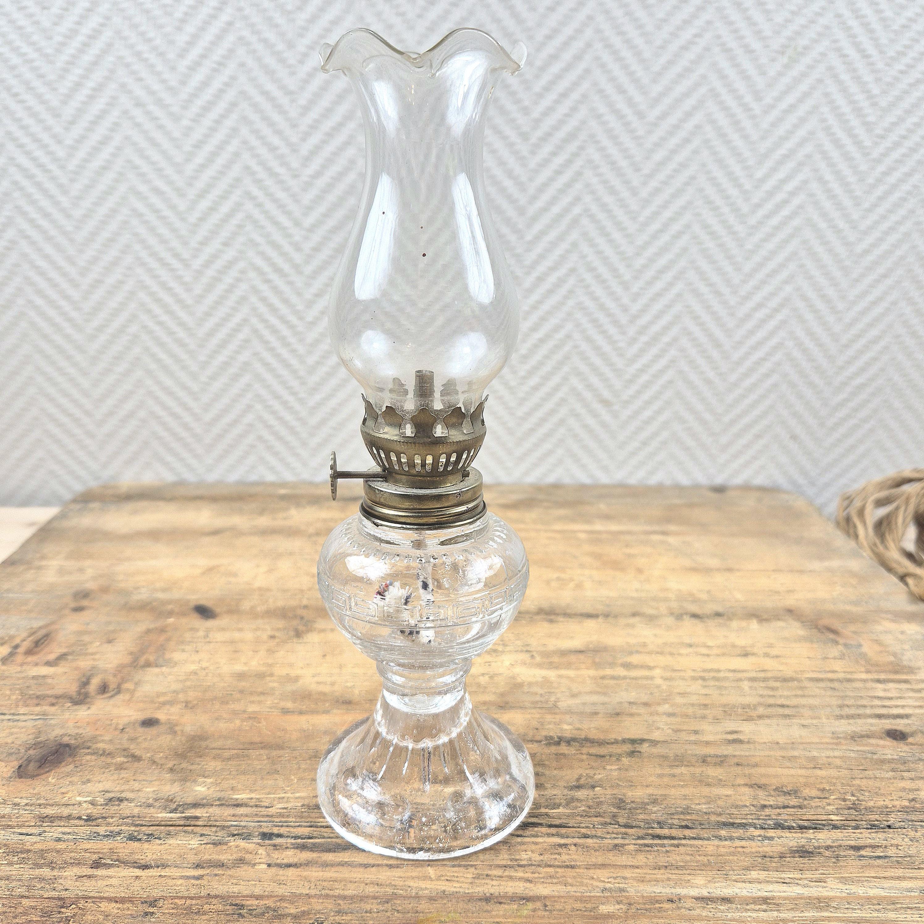 ヴィンテージクリアガラスベースオイルランプ手吹き煙突 - Etsy 日本