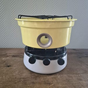 Vtg.Enamelware Stove Kerosene 3-wick Enamel camping cooker Paraffin Yellow White Kerosene stove Cooking appliance Oil stove