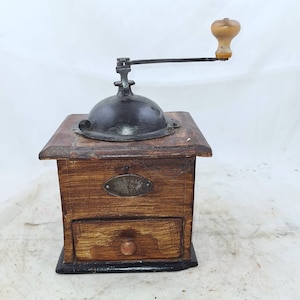 Vtg. C.ALB. NILSSON Eskilstuna Coffee Grinder Mill Moulin a Cafe Molinillo Kaffeemuehle Coffee Grinder