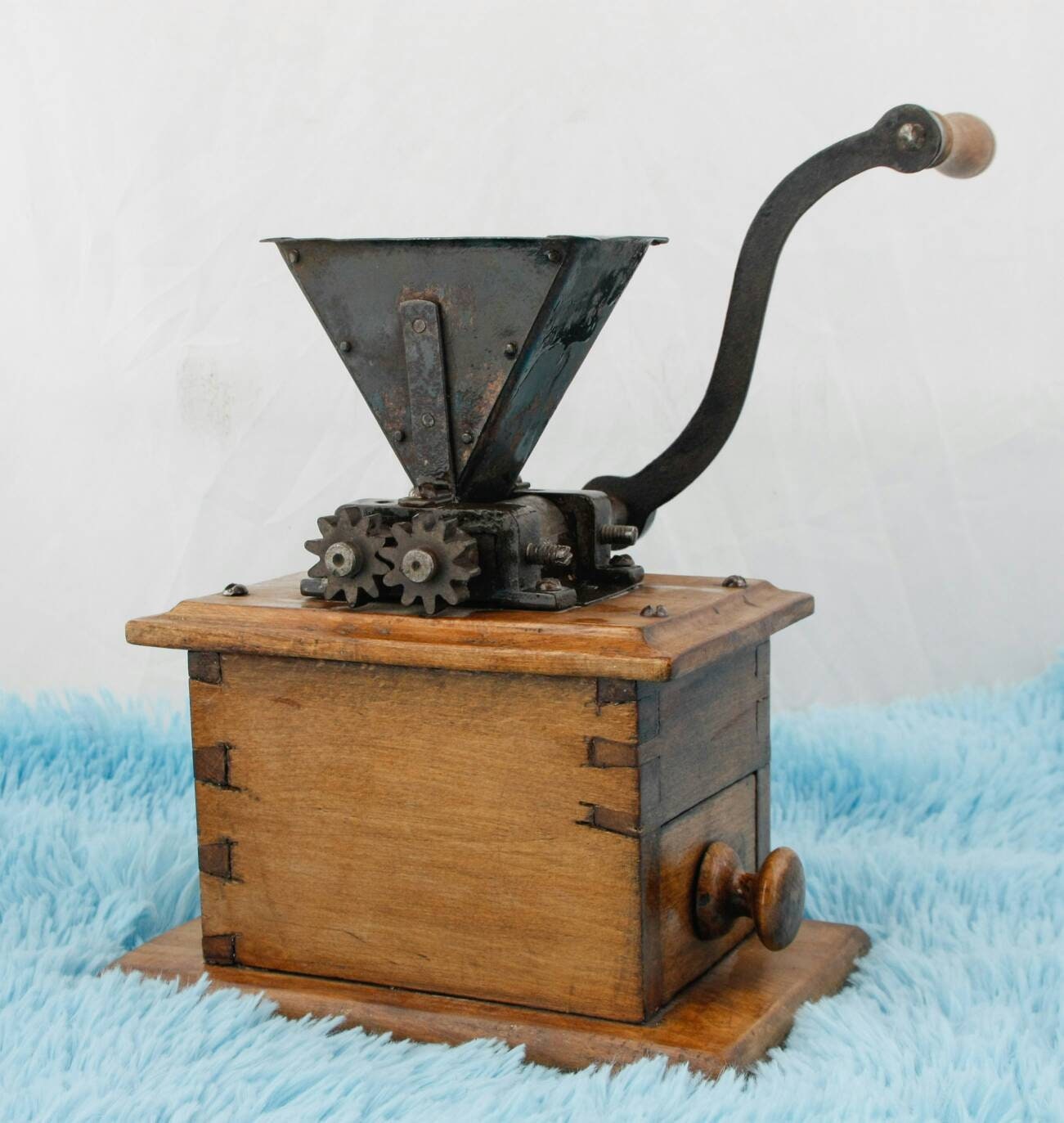 Antique Wheat Grain Grinder Mill Moulin Molinillo Antique Grain Mill