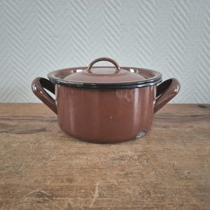 Sartén de esmalte holandesa, olla para cocinar al aire libre, cazuela marrón esmaltada, circa 1950