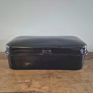Enamel BREAD BOX Dutch Enamelware BreadBox Large Red Boite a pain emailee Bread bin