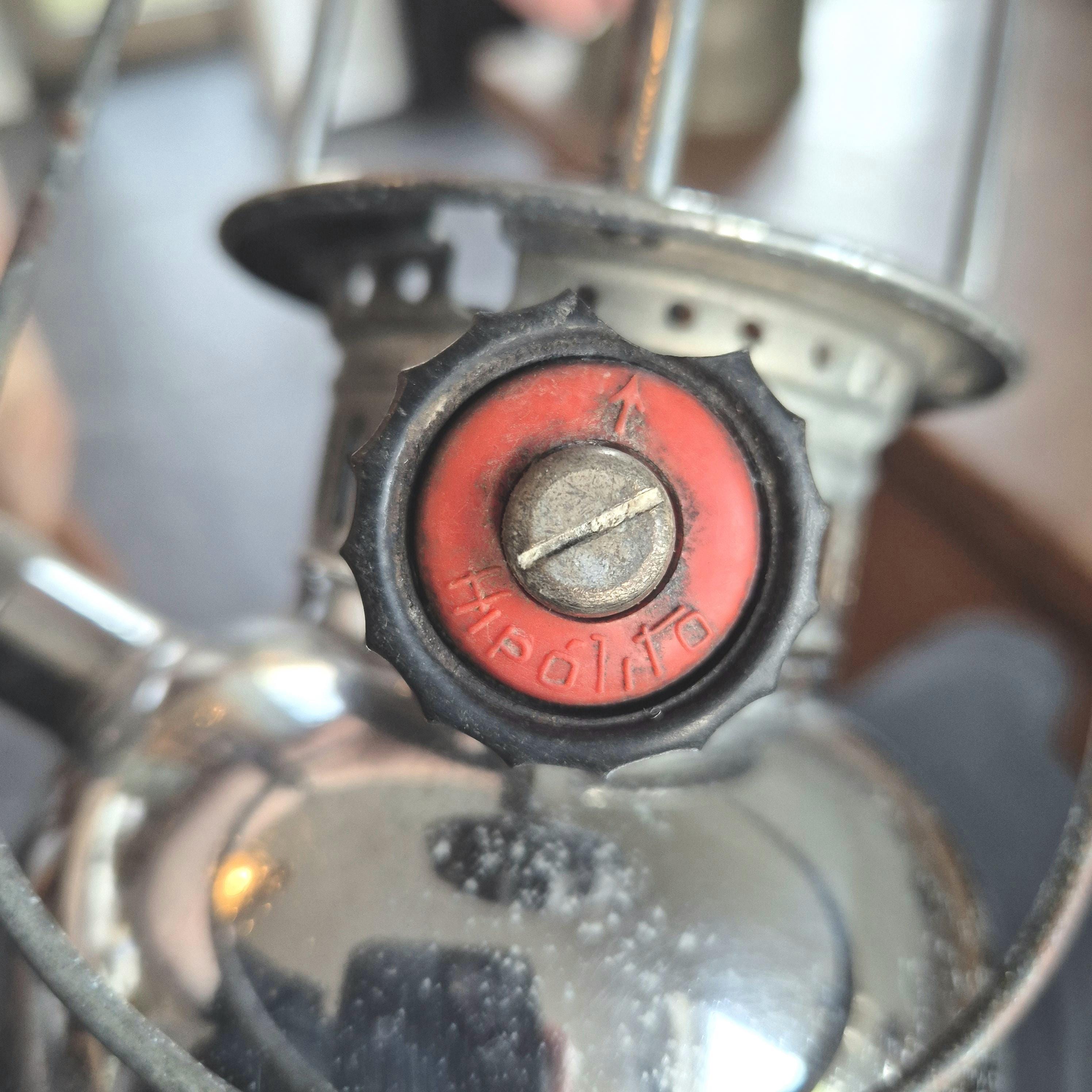 Lampe Vintage Bébé Petromax Hipolito - Lanterne Kérosène 150 CP Années 1950 - En Laiton