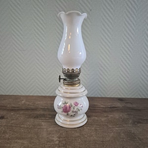 Vtg Kerosene oil Lamp ROSES Paraffin Lamp Ceramic Porcelain Oil Lamp Petroleum