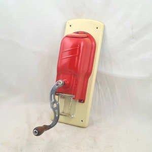 Vintage PeDe Coffee Mill Cast iron Grinder wall Mounted Moulin cafe Kaffeemuehle Coffee mill red