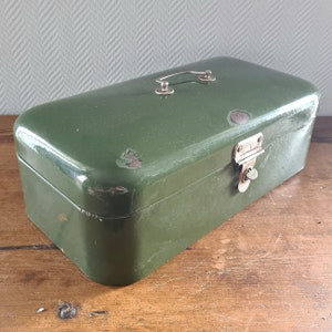 Enamel BREAD BOX Dutch vintage Enamelware Bin Container storage Green Boite a pain emailee Bread bin lunch box