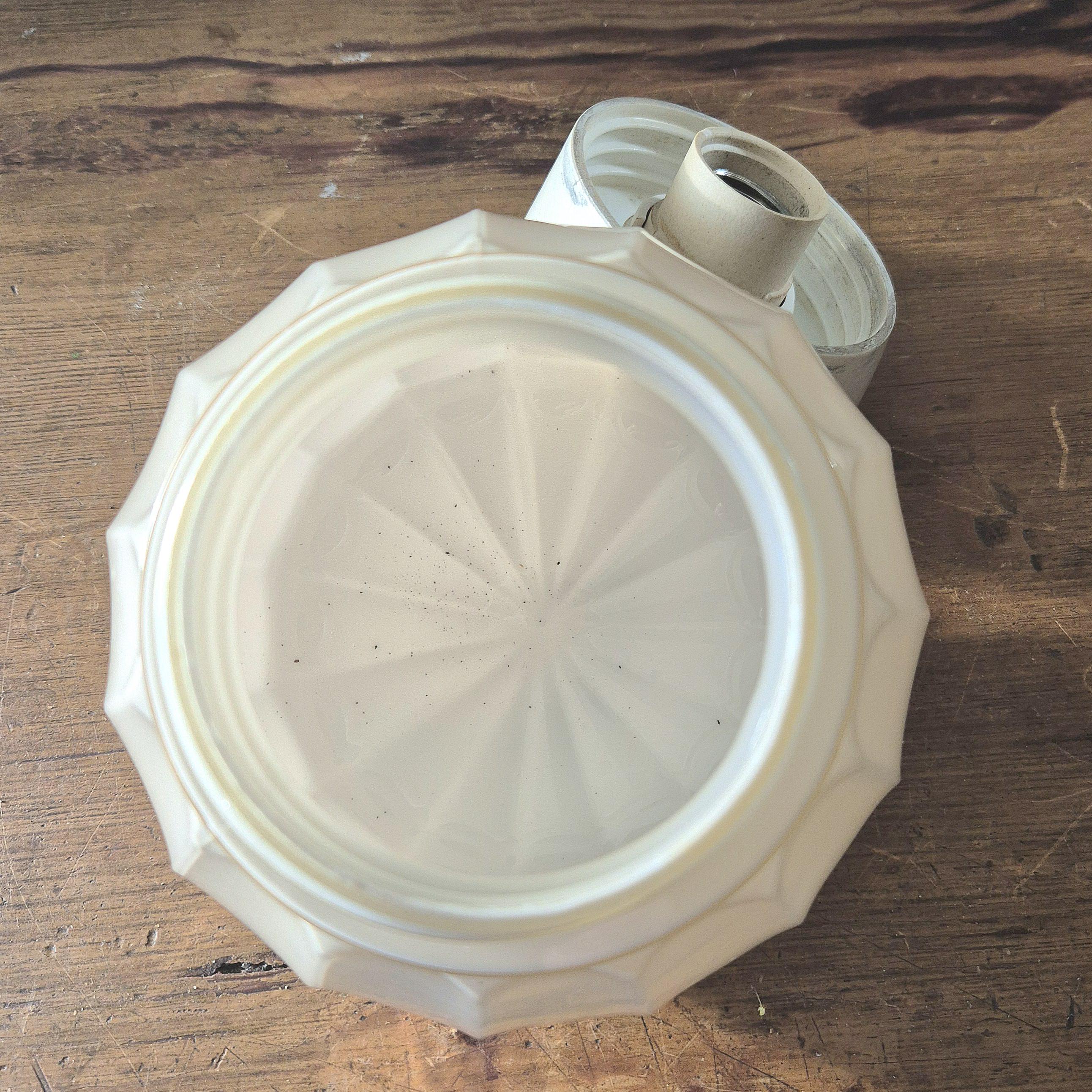Plafonnier Vintage En Verre Opalin Et Transparent Dentellé - Diamètre 25 Cm
