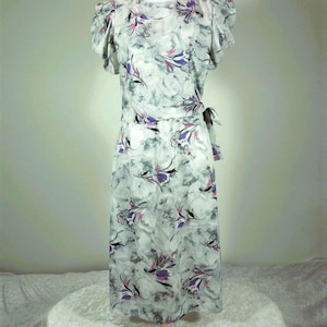 Vintage Dress by KR of NY. Puffy Cap Sleeves. Pearl Buttons. 80&#39;s. Size 9/10. Polyester.