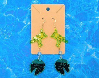Frosch springen Seerosenblatt Acryl baumeln Tropfen Ohrringe mit Glasperle, bunte Tier Statement Ohrringe, Frosch Schmuck, Frosch Liebhaber Geschenk