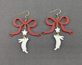 Red Ribbon Bow mit weißem Häschen und Perlmuttsternen Acrylohrringen, niedlichen Häschenohrringen, Häschenliebhaber Geschenk