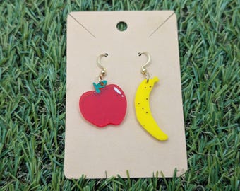 Apfel und Banane Obst Mismatch Tropfen Ohrringe, süße Obst Ohrringe, asymmetrische Ohrringe, lustiger Sommer Obst Schmuck, Bauernmarkt Schmuck