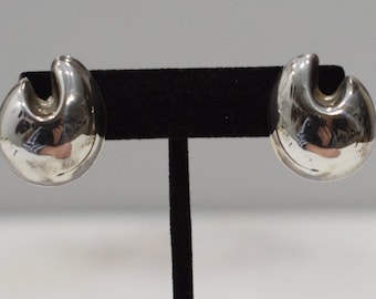 Earrings Abstract Oval Silver Clip Earrings