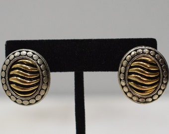 Earrings Gold Silver Ridged Oval Clip Earrings