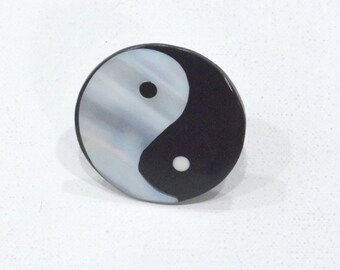 Ring Black Horn Ying Yang Mother of Pearl Ring Indonesia