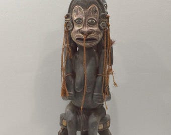 Papua New Guinea Double Figure Mother and Baby Statue Korogao Village