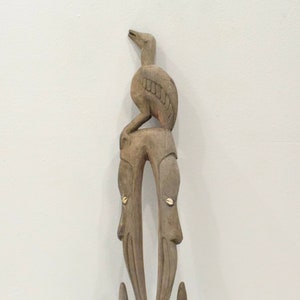 Papua New Guinea Food Hook Statue
