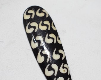 Beads Indonesian Batik Bone Spear Pendant 5"-5.5"