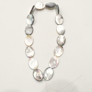 Shell Bead Black Lip Flat Oval Strand