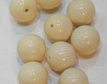 Beads White Round Resin Beads 18mm