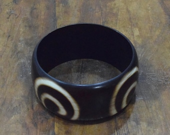 Bracelet Mudcloth Style Lucite Bangle Bracelet