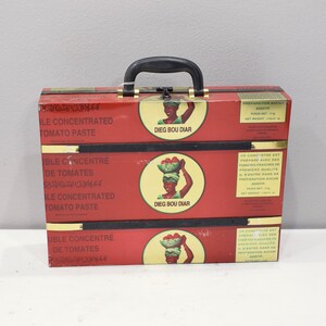Porte-documents africain en boîte de conserve recyclée Sénégal