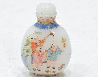 Chinese Porcelain Snuff Perfume Bottle Glass Painted Scene