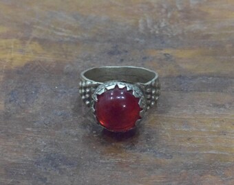Middle Eastern Silver Red Stone Kuchi Ring Size 7.5