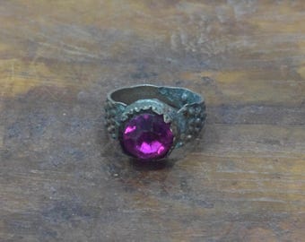 Middle Eastern Silver Pink Stone Kuchi Ring Size 8
