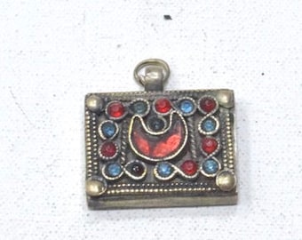 Middle Eastern Silver Kuchi Glass Pendant