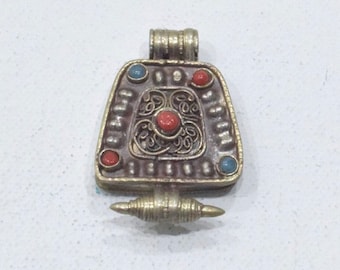 Tibetan Silver Amulet Pendant