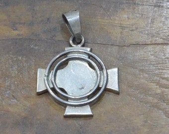 Cross Sterling Silver Celtic Pendant