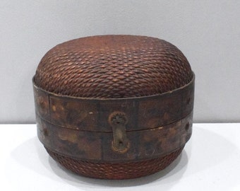 Chinese Vintage Woven Basket Hat Box