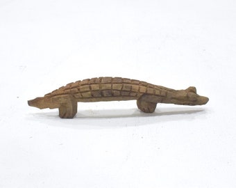 Papua New Guinea Carved Wood Crocodile Handle