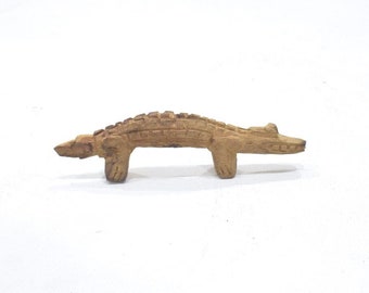 Papua New Guinea Carved Wood Crocodile Handle