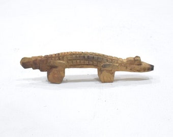 Papua New Guinea Carved Wood Crocodile Handle