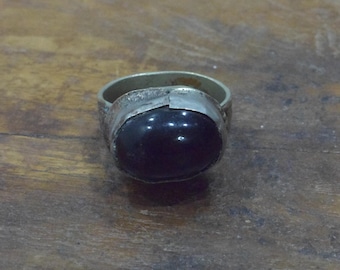 Middle Eastern Silver Black Glass Kuchi Ring Size 8.5