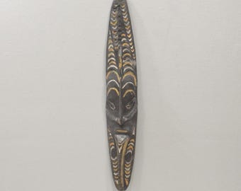 Papua New Guinea Carved Wood Mask Chambri Lakes